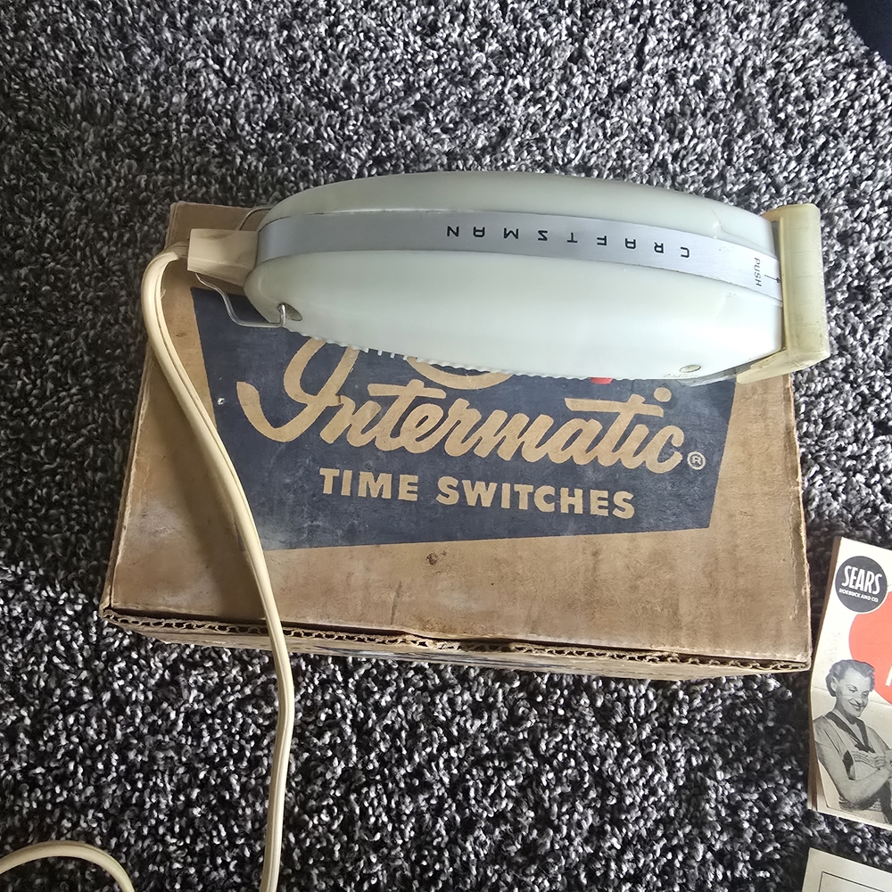 Craftsman Electric Shaver - Cream